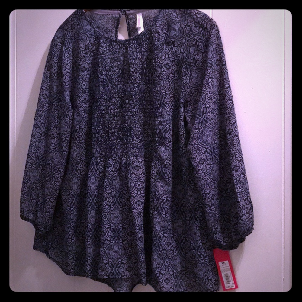 Quarter length sleeve shirt